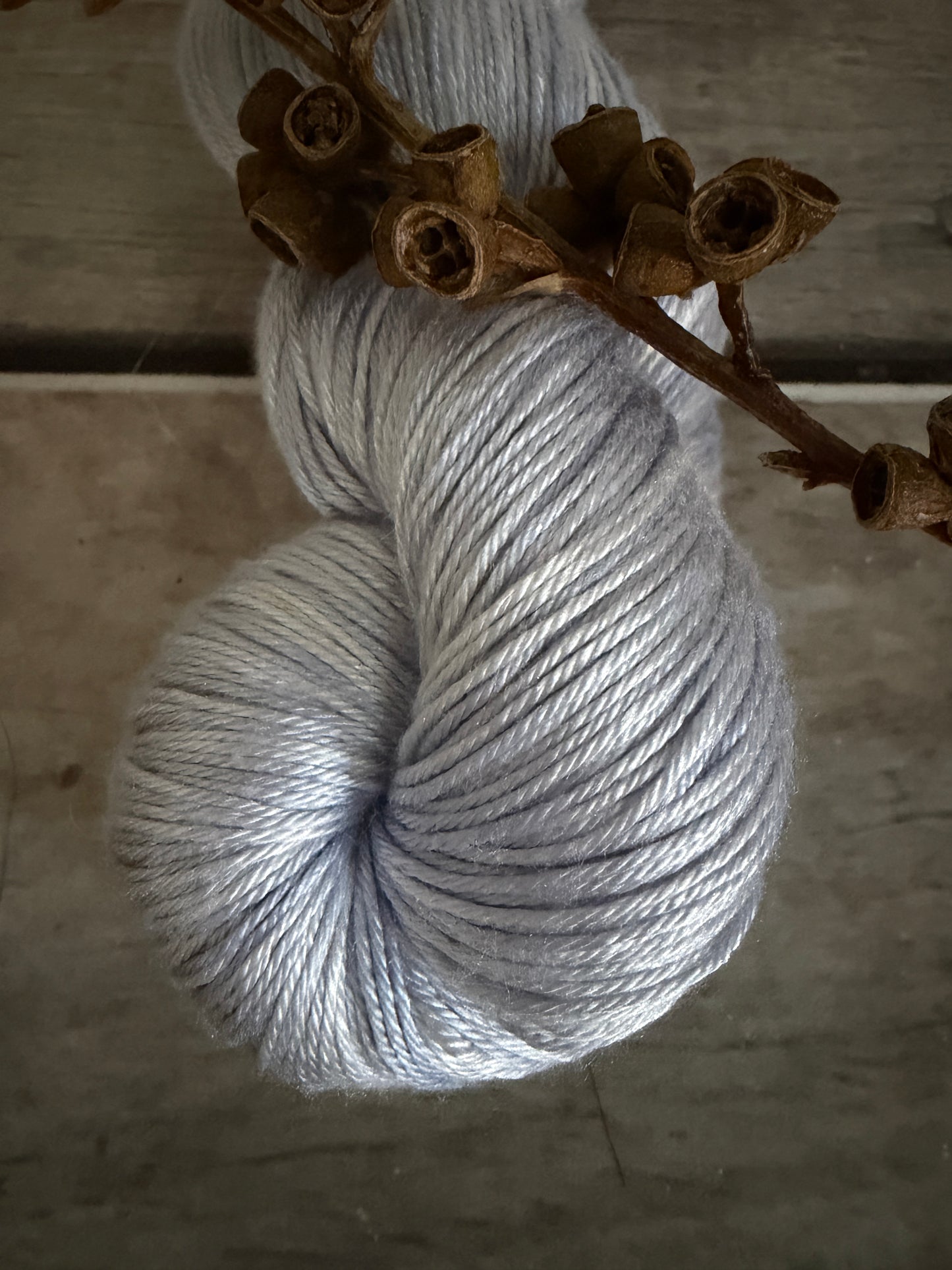 Moonlit - 4 ply in Mulberry silk - Pekoe f