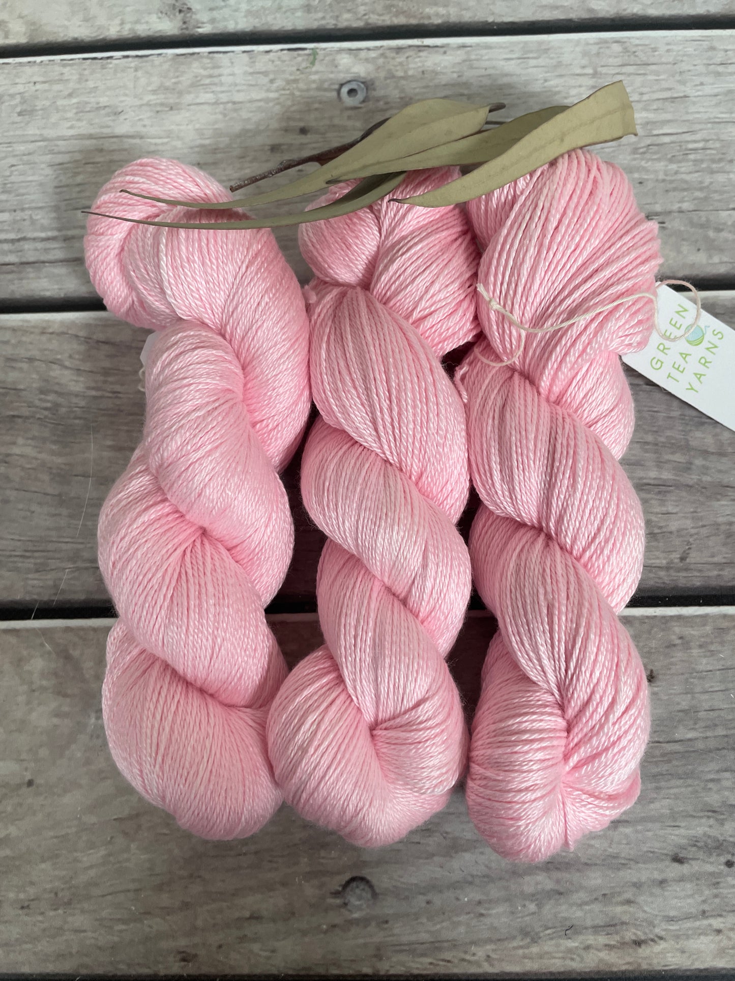 China Doll - 4 ply in silk and merino yarn - White Cloud