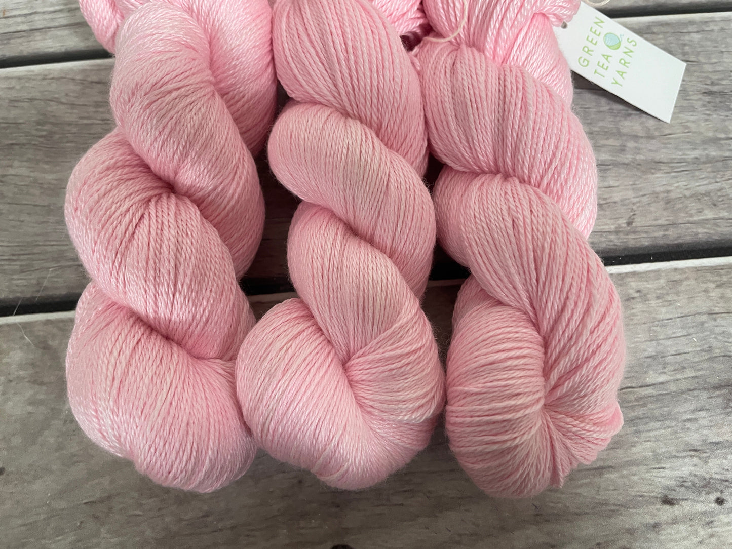 China Doll - 4 ply in silk and merino yarn - White Cloud