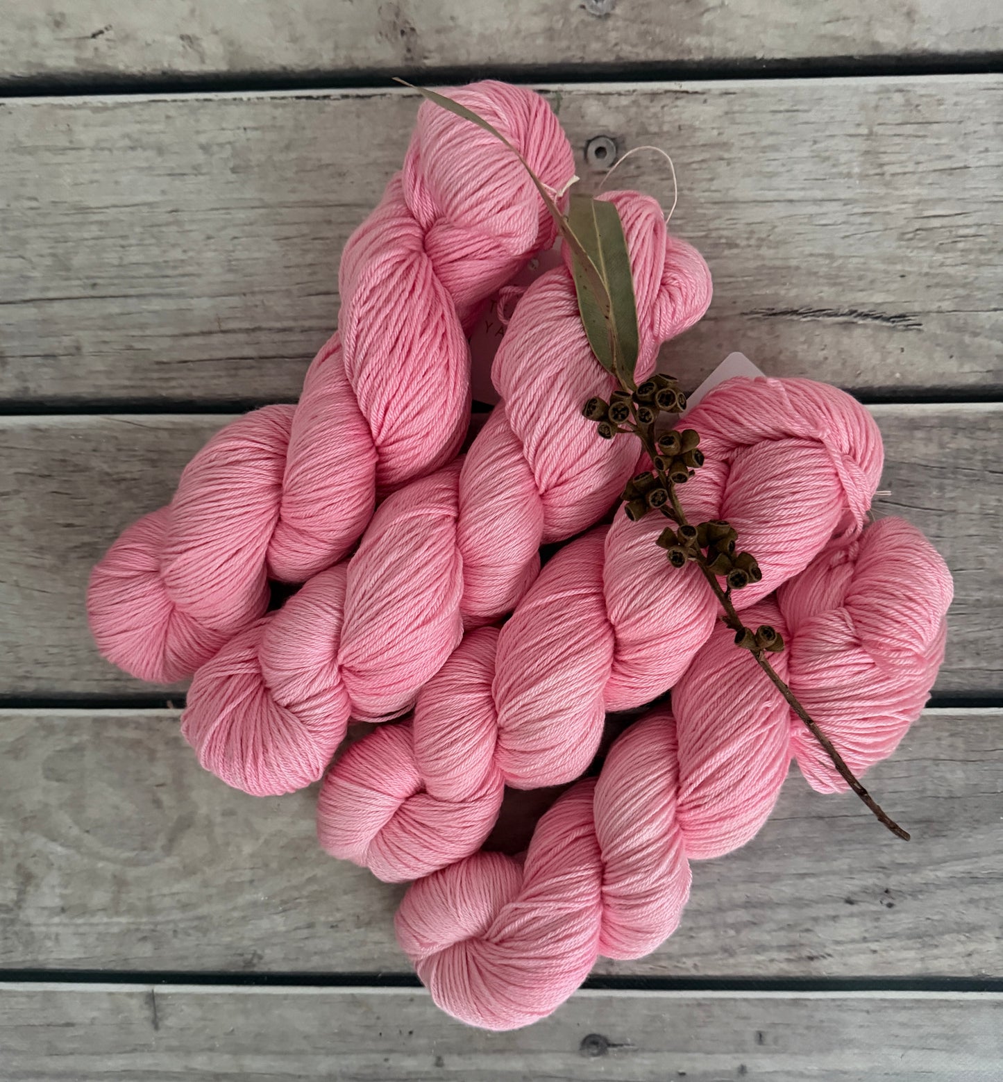 Shell Pink - 4ply/fingering - silk/merino yarn - Jasmine 4