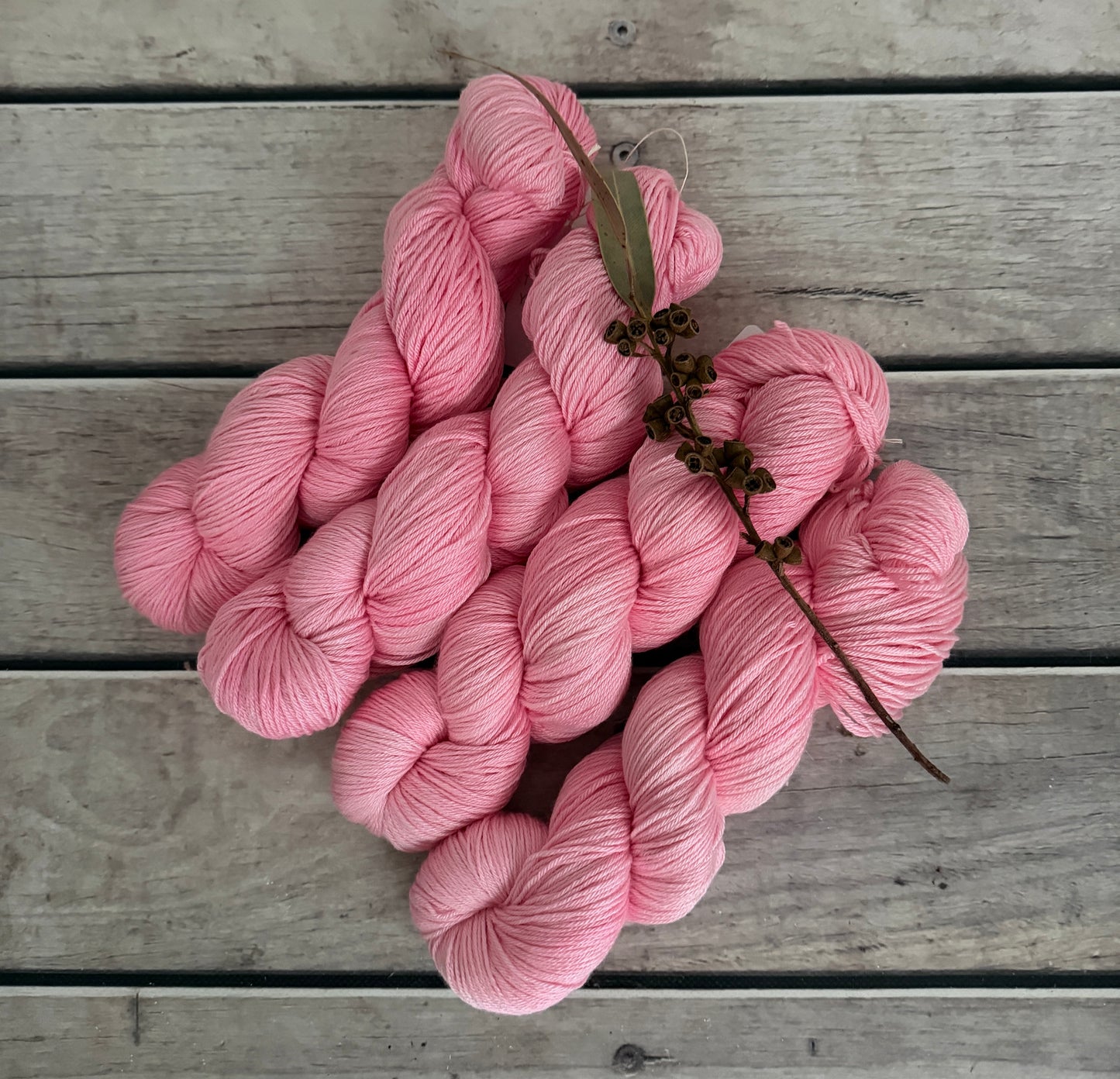 Shell Pink - 4ply/fingering - silk/merino yarn - Jasmine 4