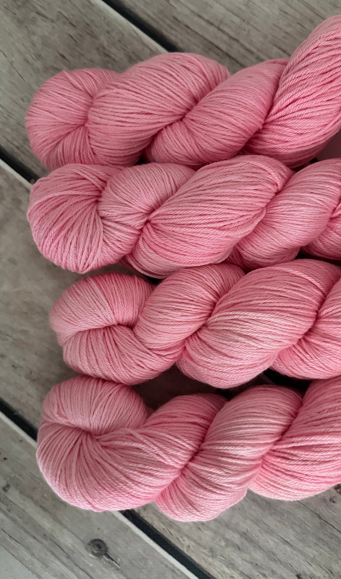 Shell Pink - 4ply/fingering - silk/merino yarn - Jasmine 4