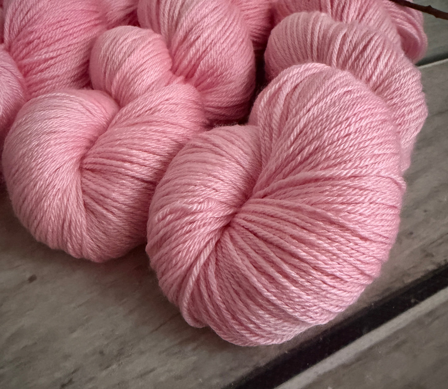 Shell Pink - 4ply/fingering - silk/merino yarn - Jasmine 4