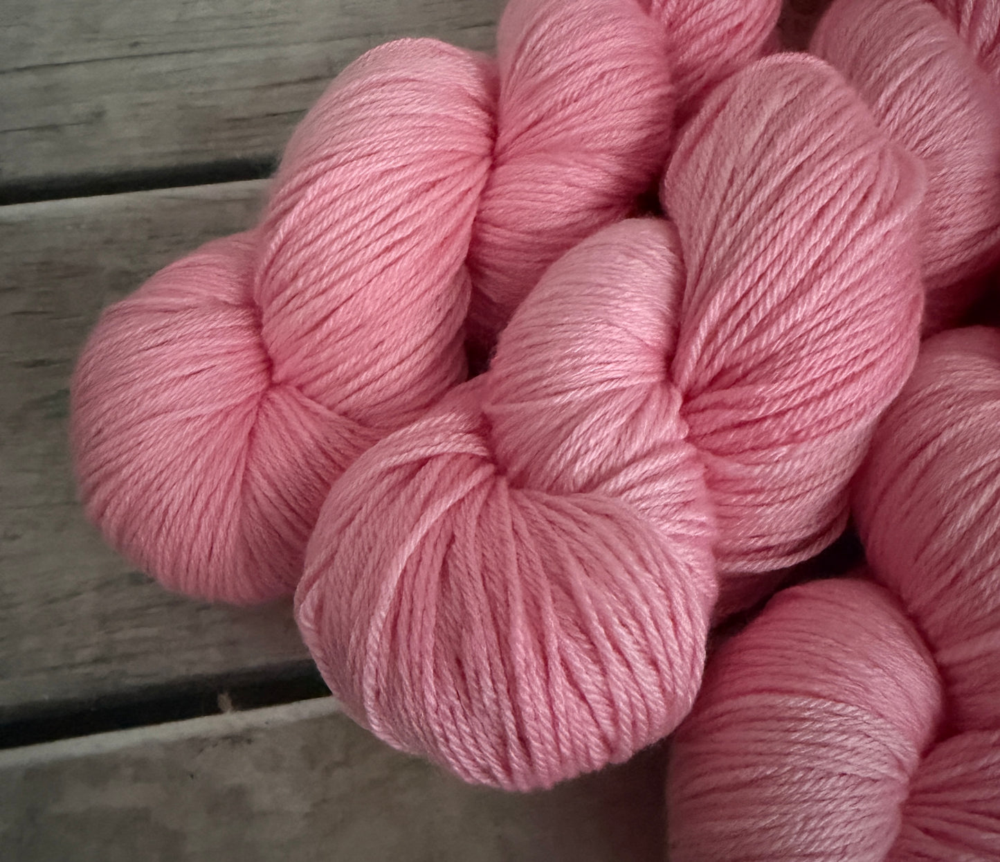 Shell Pink - 4ply/fingering - silk/merino yarn - Jasmine 4