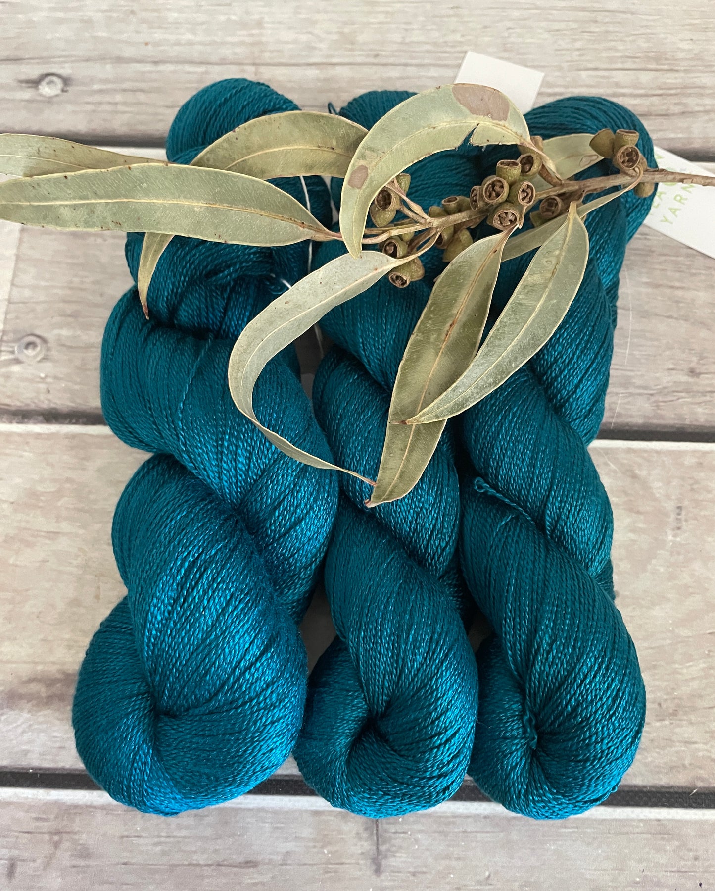 Vintage Button  - 3 ply pure silk yarn - Ginseng hl