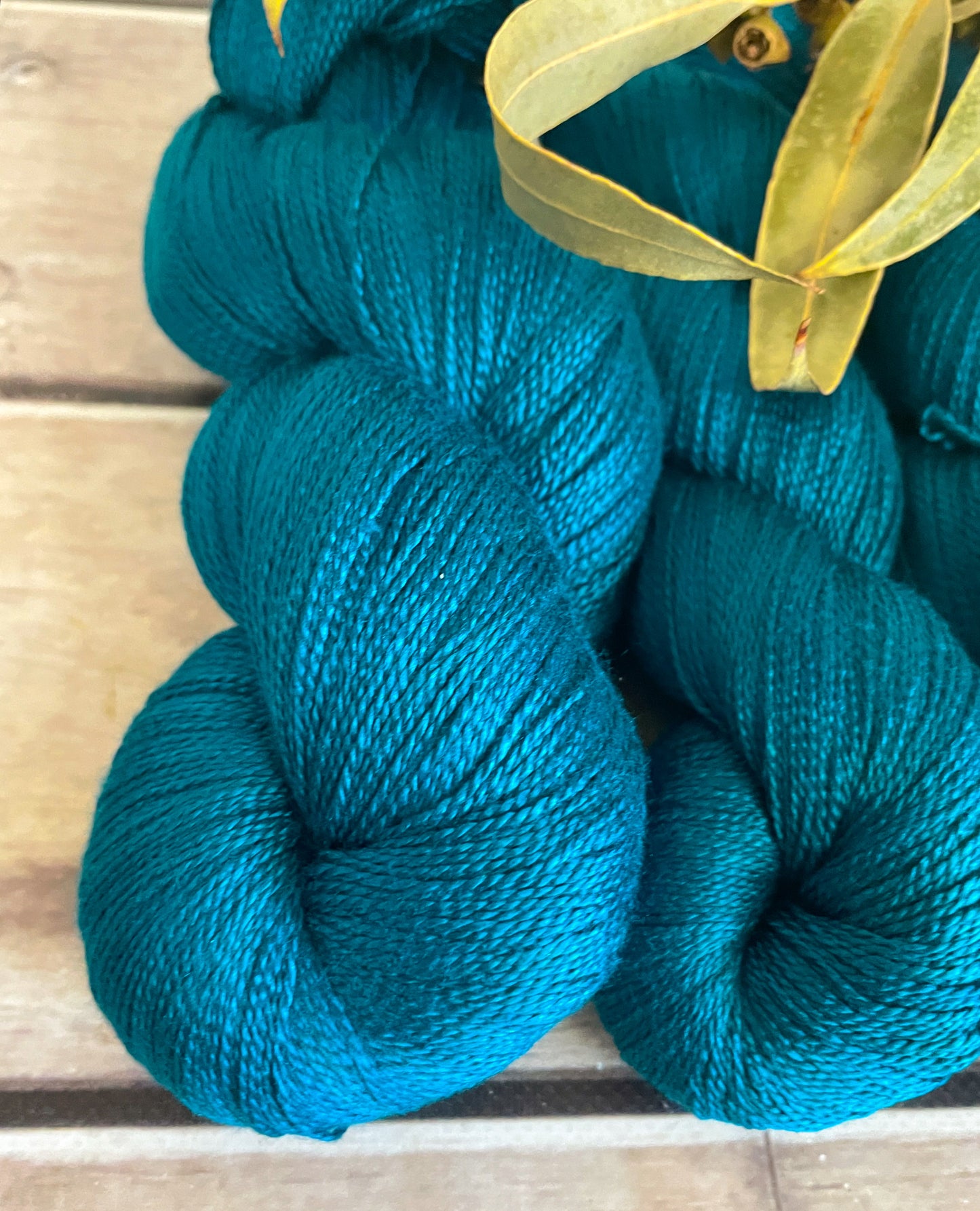Vintage Button  - 3 ply pure silk yarn - Ginseng hl