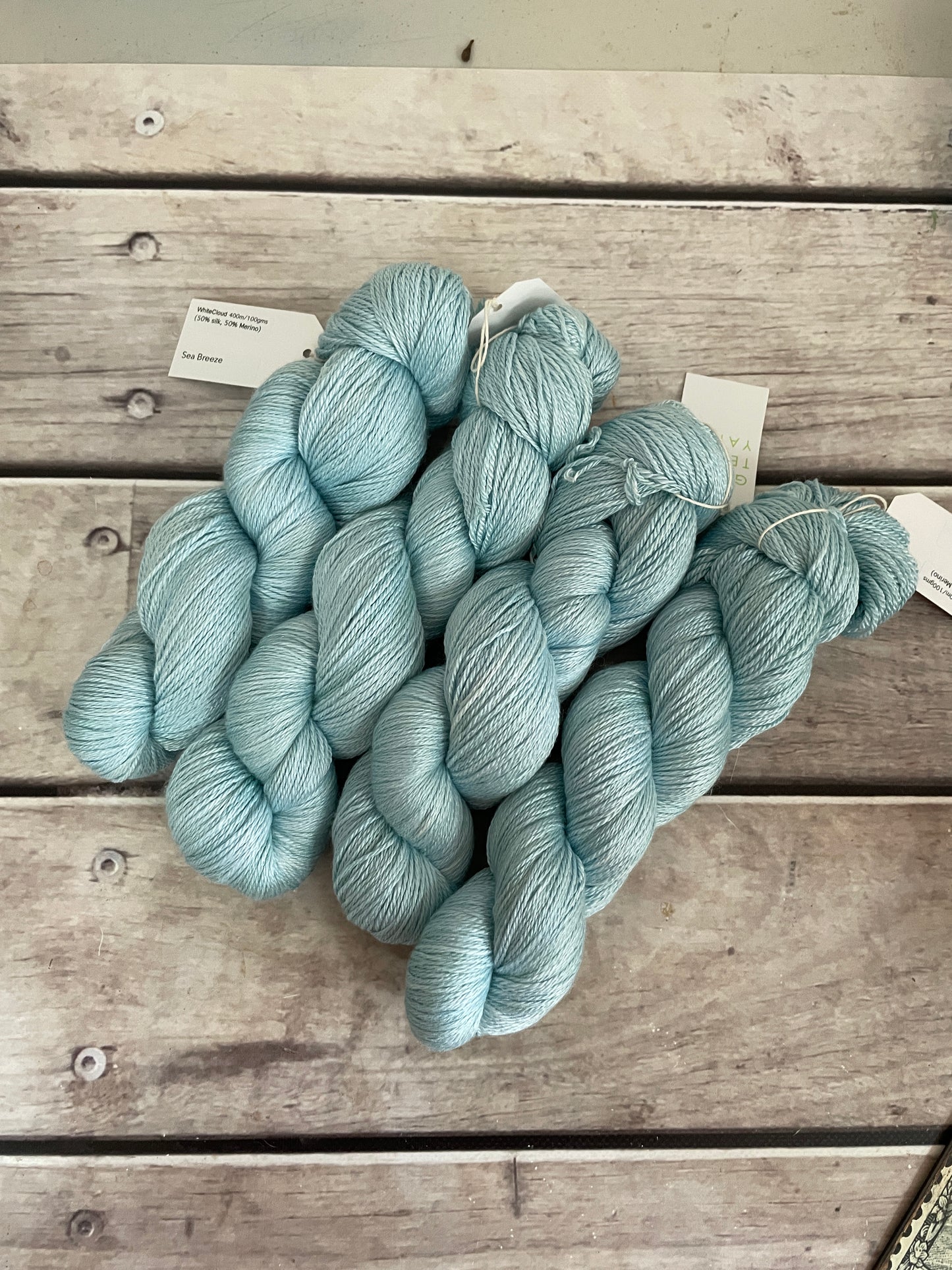 Sea Breeze - White Cloud f - 4 Ply