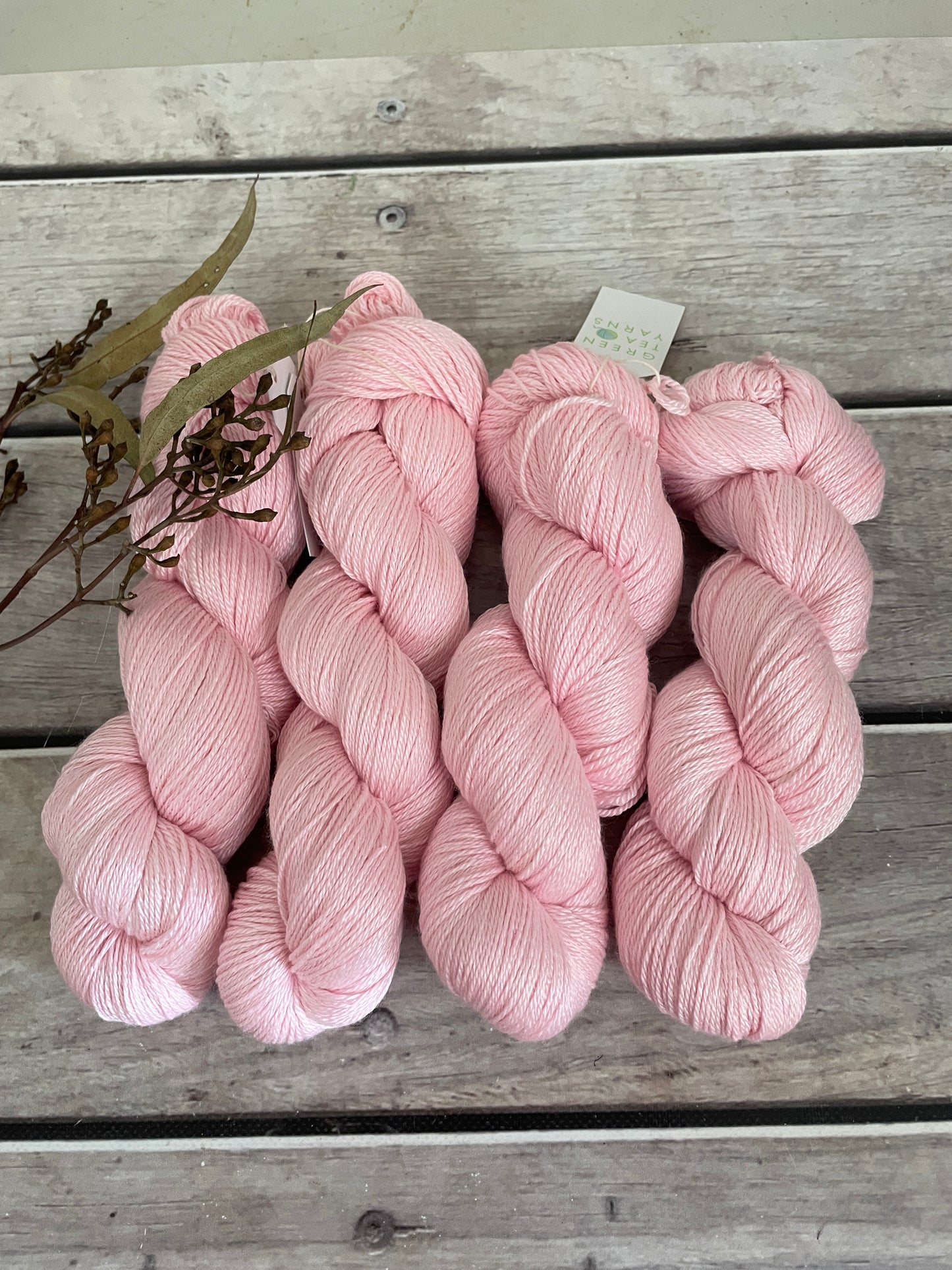 China Doll - 4 ply in silk and merino yarn - White Cloud