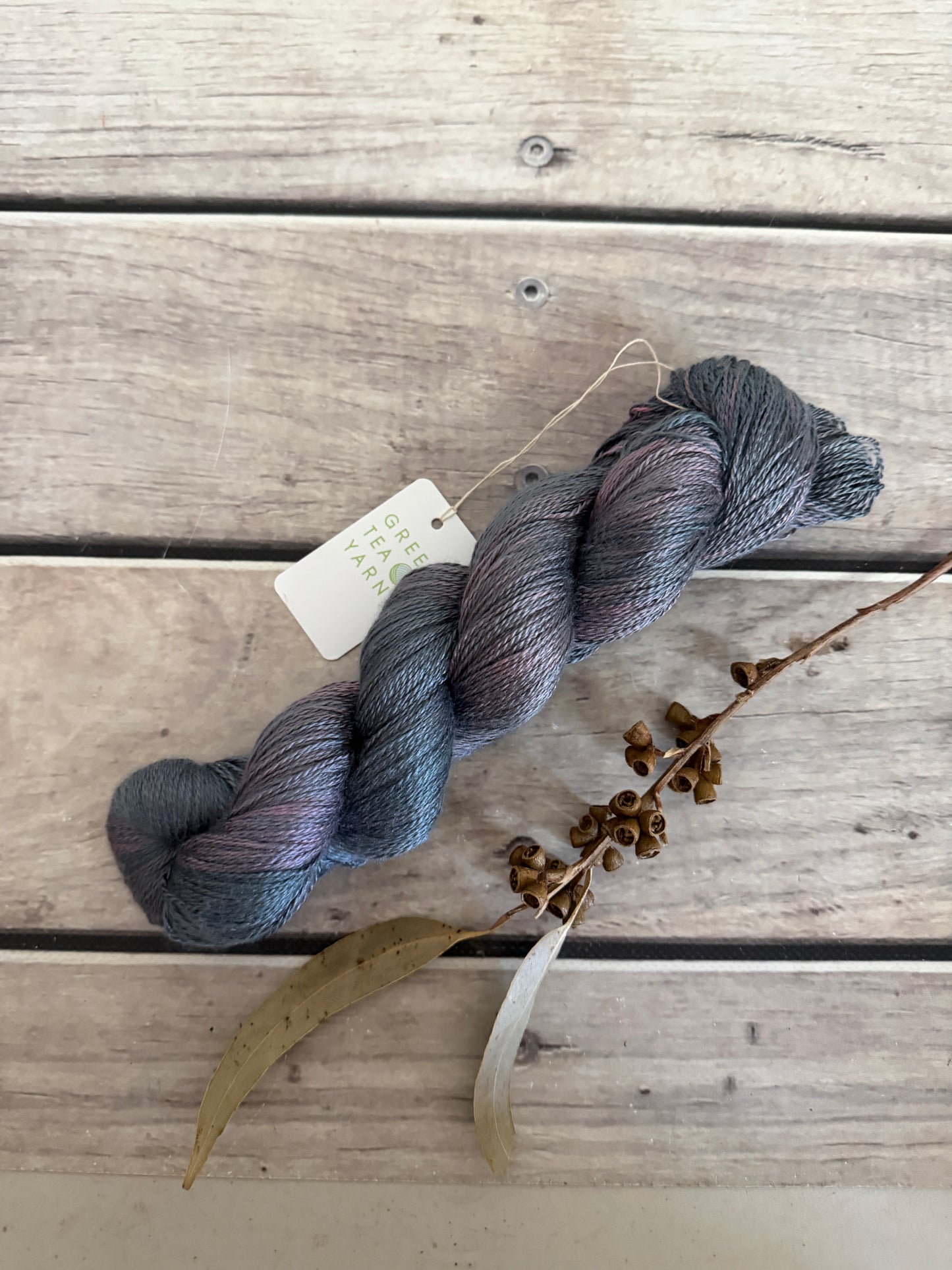 Twilight Light - 3 ply in Mulberry silk - Pekoe hl
