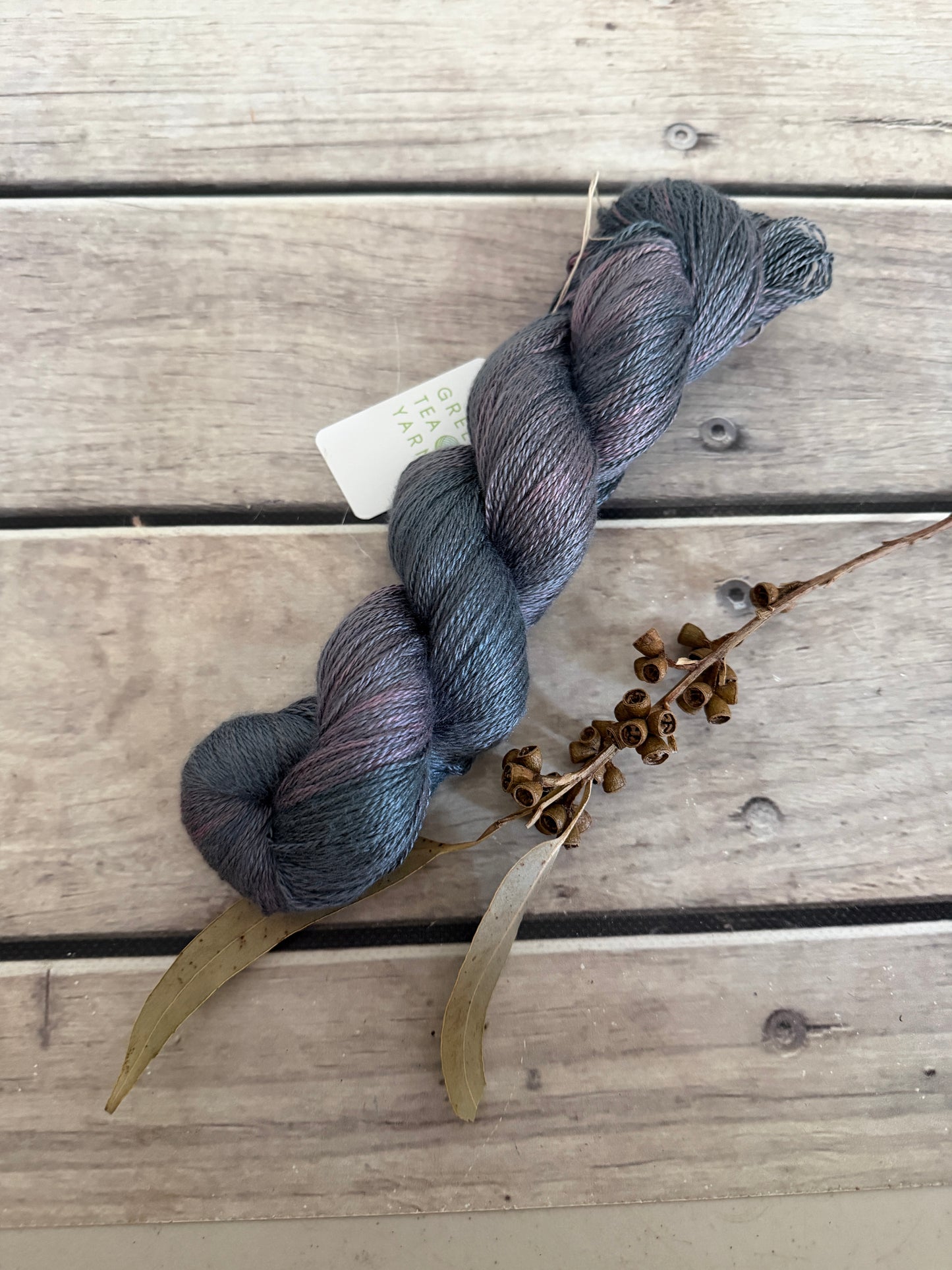 Twilight Light - 3 ply in Mulberry silk - Pekoe hl