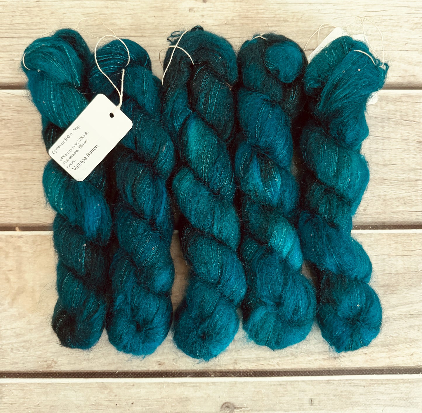 Vintage Button - mohair/silk/sequins - Gyrokuro 3ply