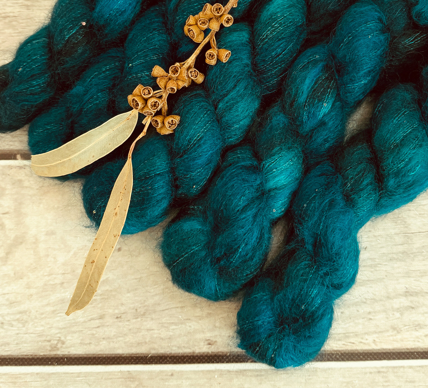 Vintage Button - mohair/silk/sequins - Gyrokuro 3ply