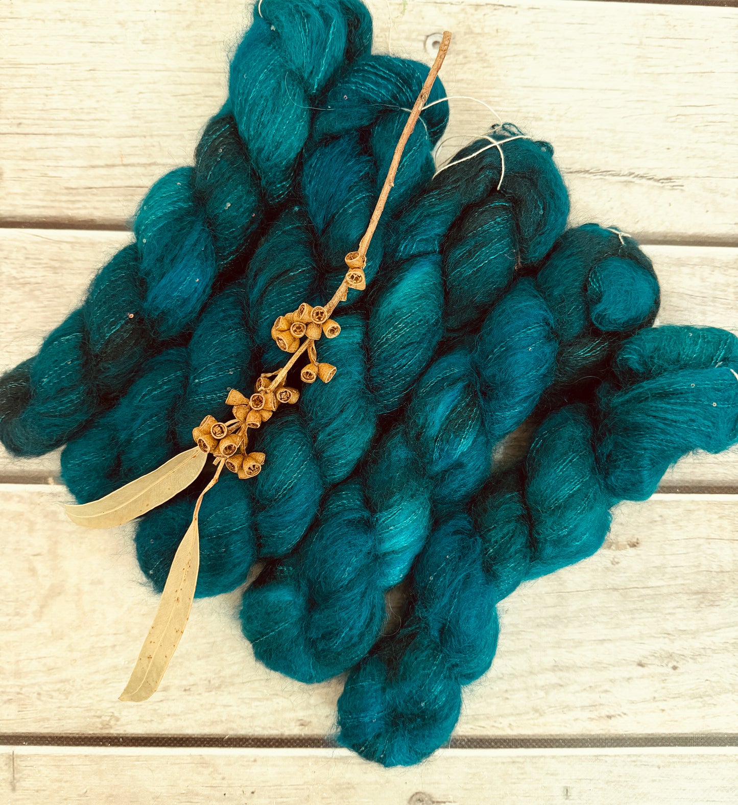 Vintage Button - mohair/silk/sequins - Gyrokuro 3ply