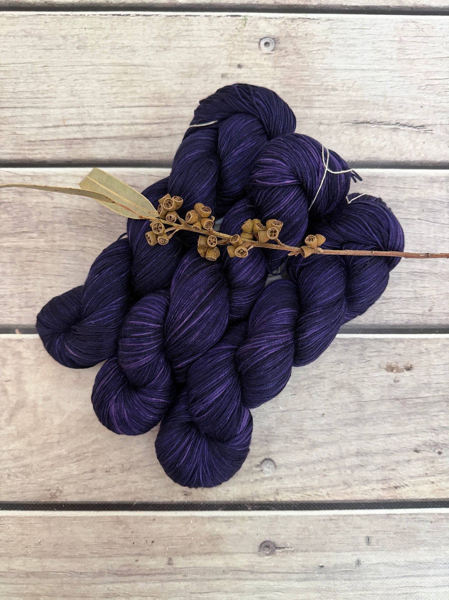Percy's Purple - 4 ply Mulberry silk - Pekoe f