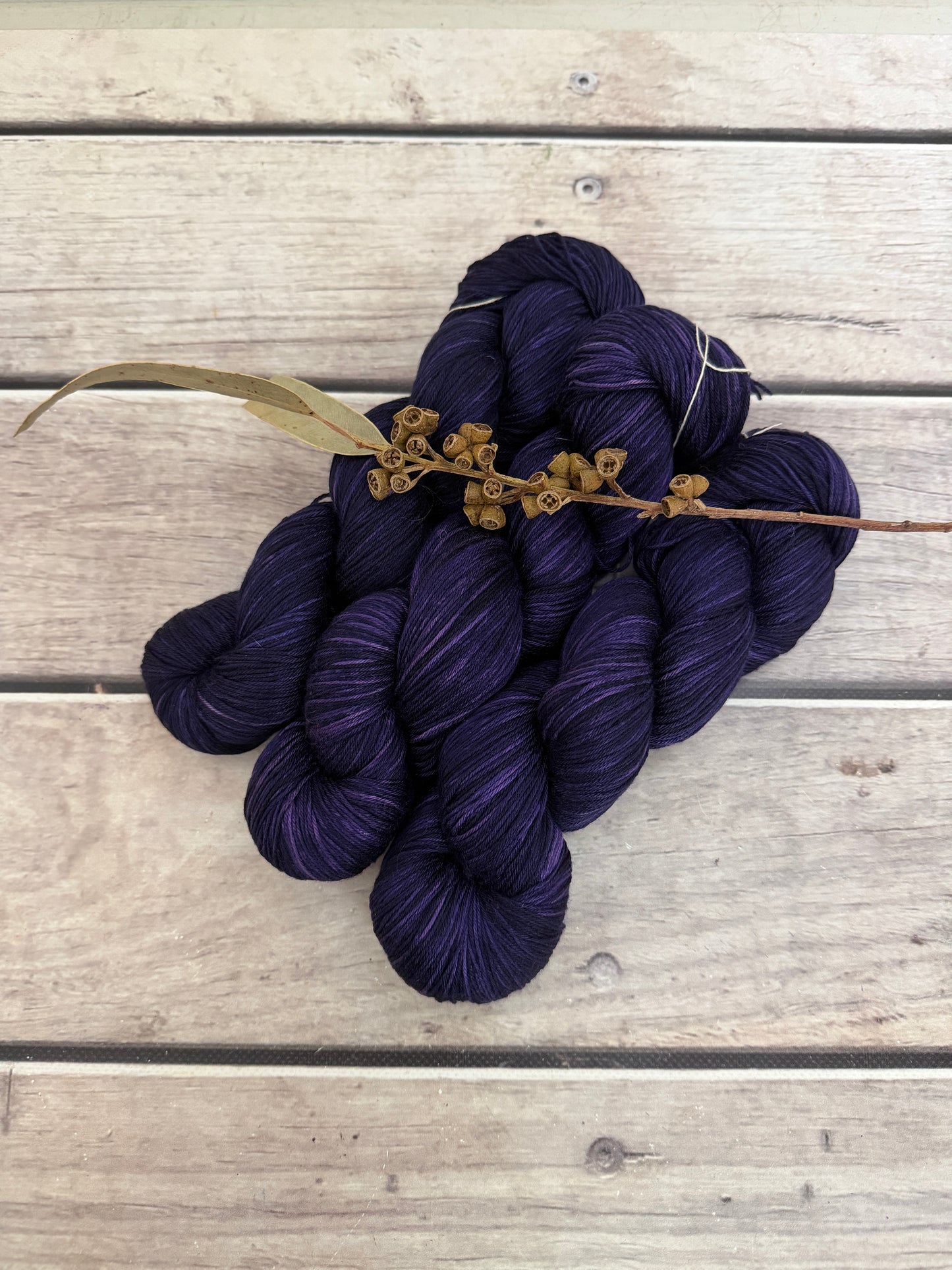 Percy's Purple - 4 ply Mulberry silk - Pekoe f