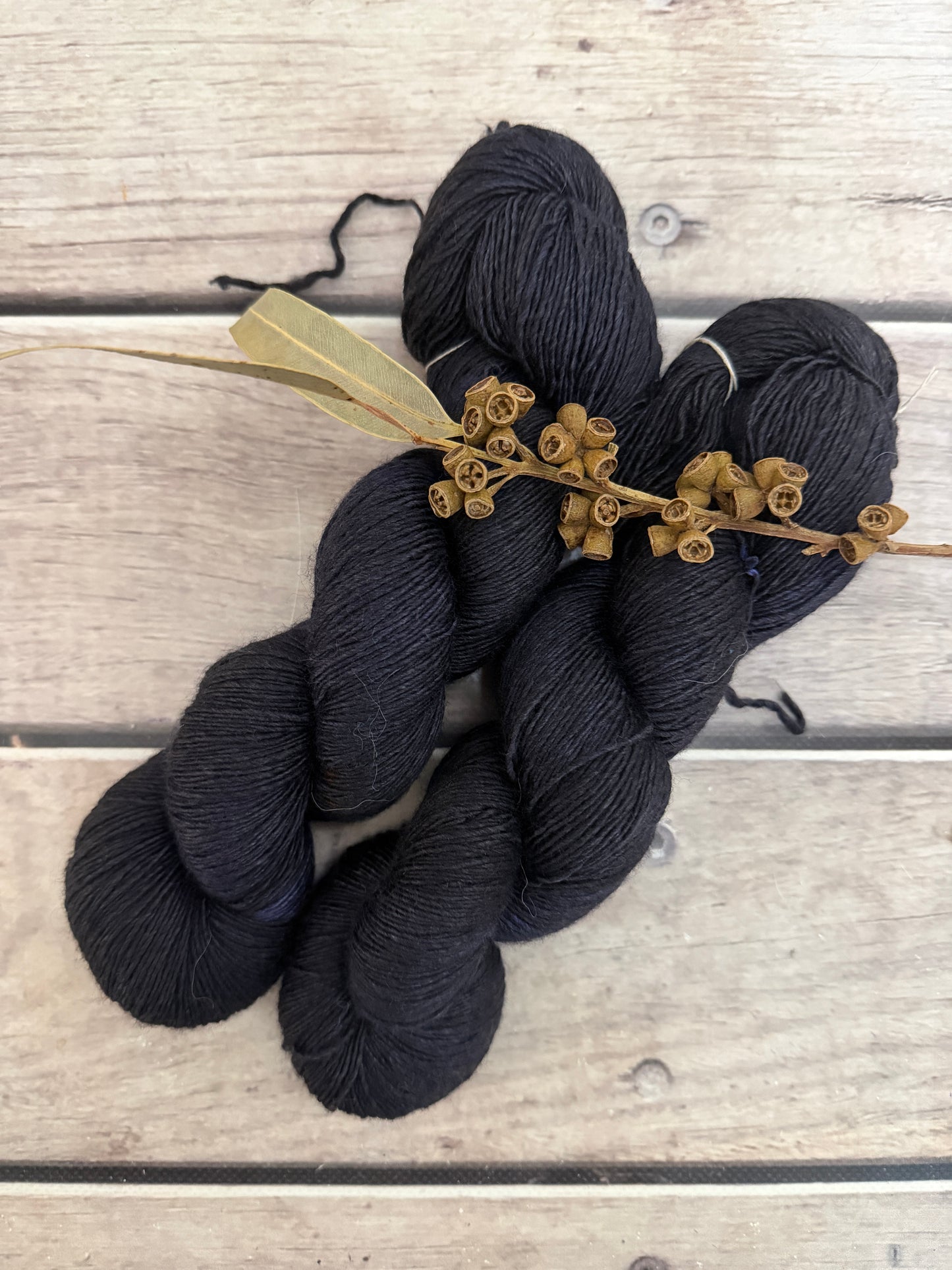 Dark Night on Merino and Silk 4 ply single - Osmanthus