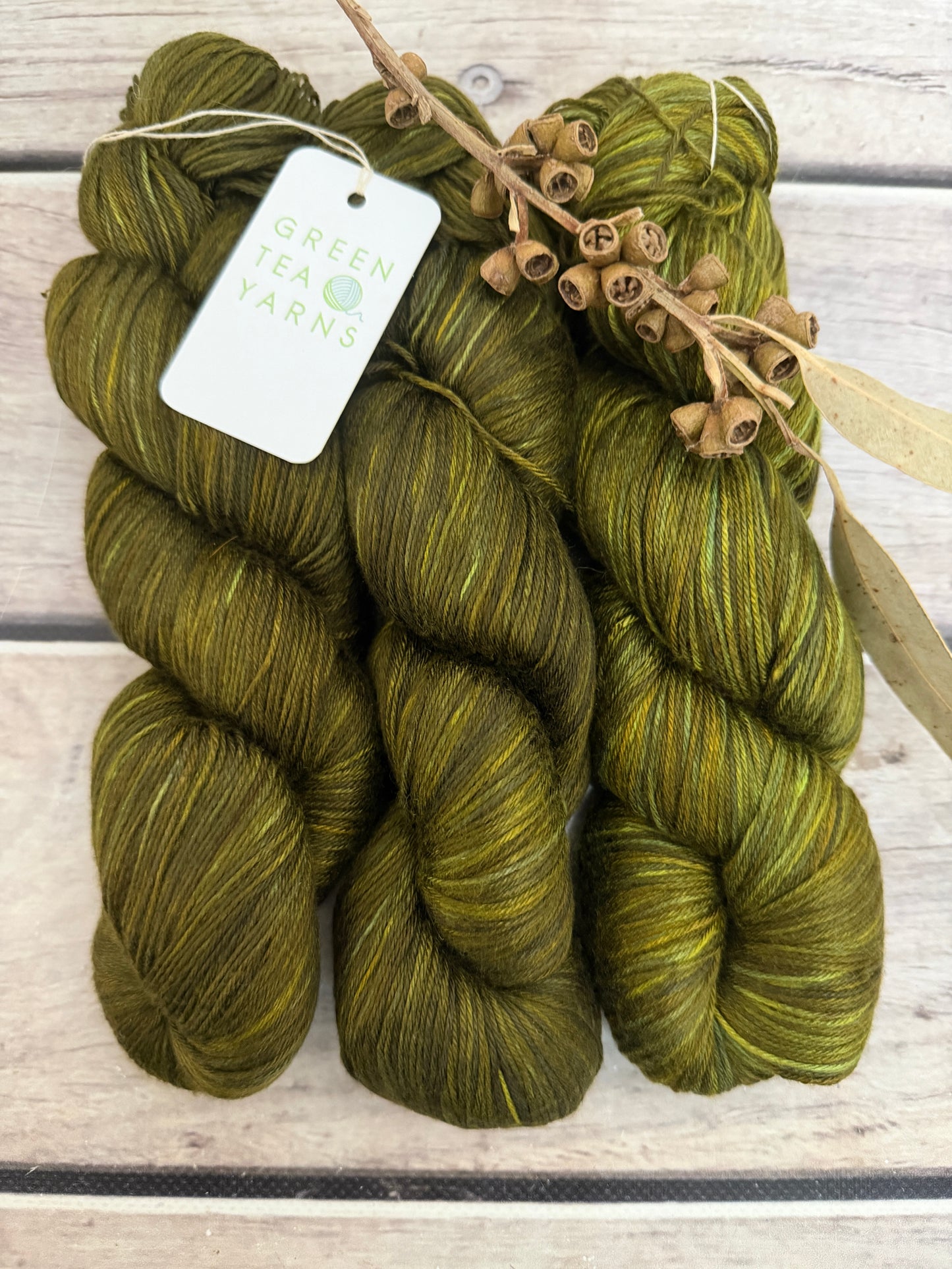 Banksia - 4 ply in Mulberry silk - Pekoe f
