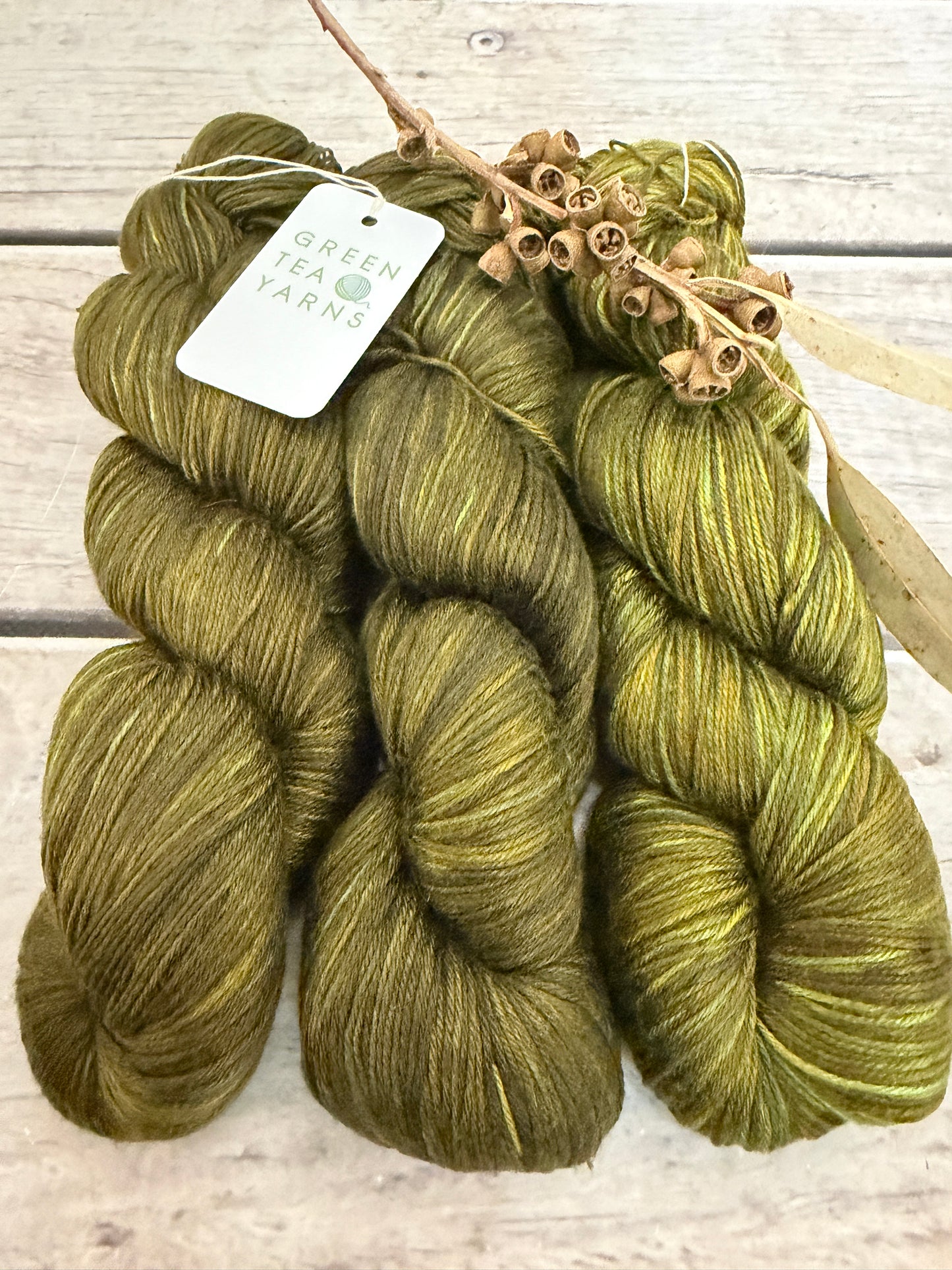 Banksia - 4 ply in Mulberry silk - Pekoe f