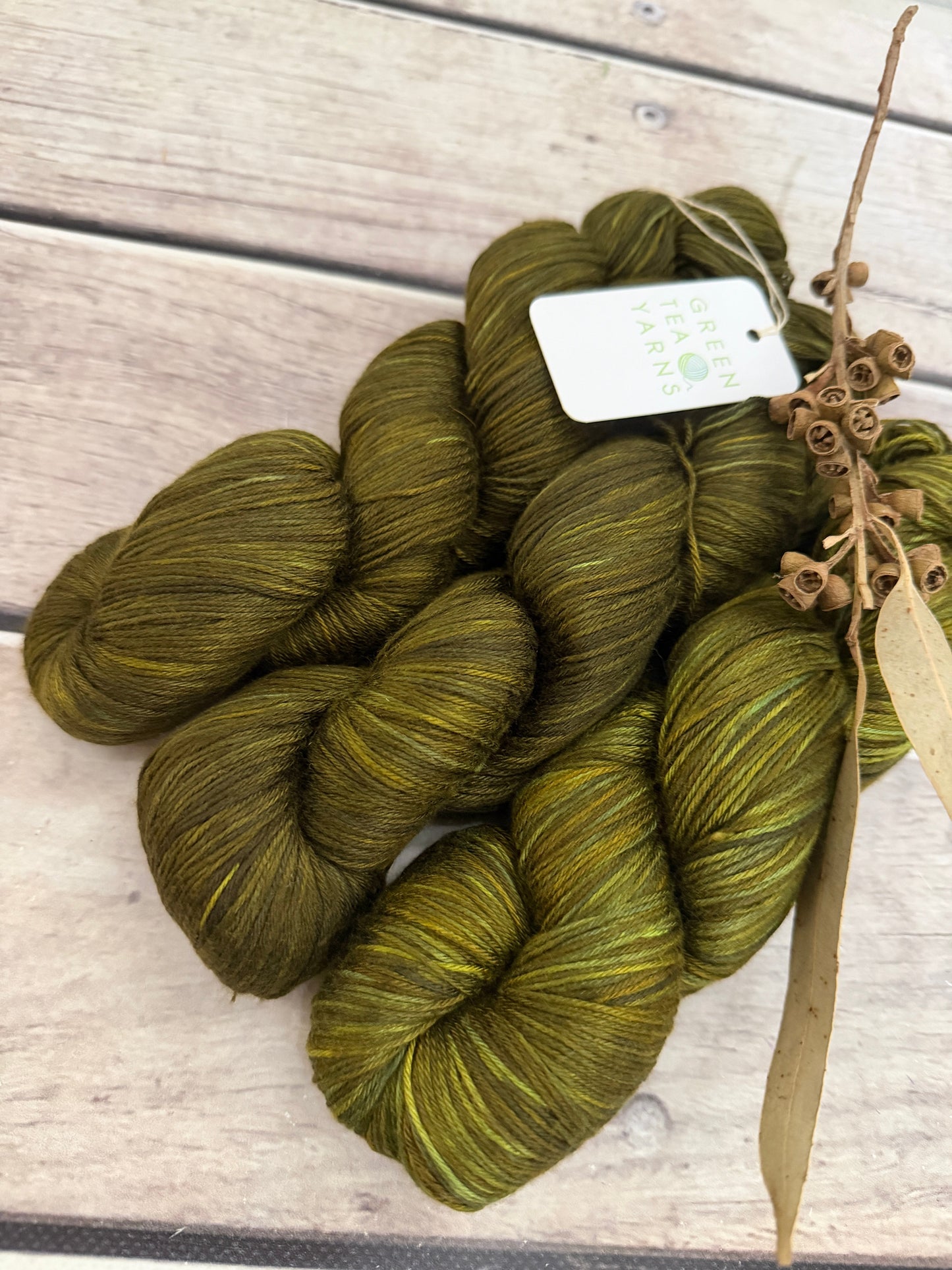Banksia - 4 ply in Mulberry silk - Pekoe f