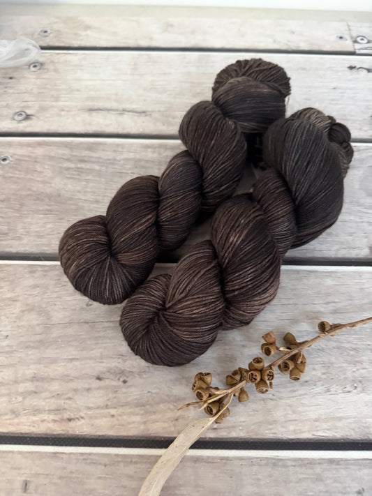 The Gryphon's Claw - Darjeeling 4 ply sock yarn in merino and nylon