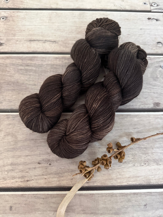The Gryphon's Claw - Darjeeling 4 ply sock yarn in merino and nylon
