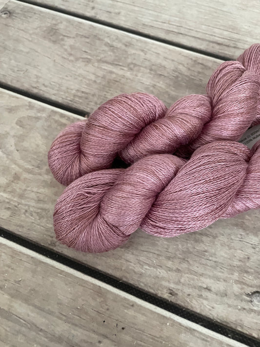 Tea Rose - 2 ply in Mulberry silk - Pekoe (l)