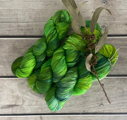 Pond Life - Merino/silk - 4 Ply - Jasmine
