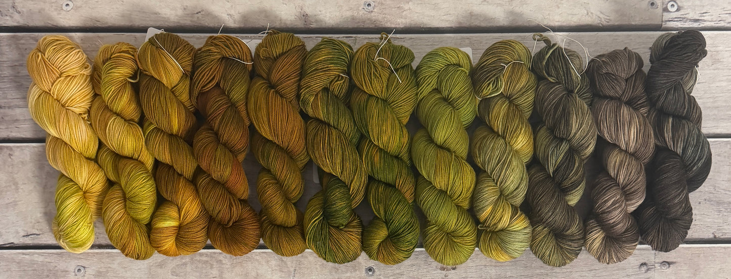 Golden Green Gryphon - full skein kit