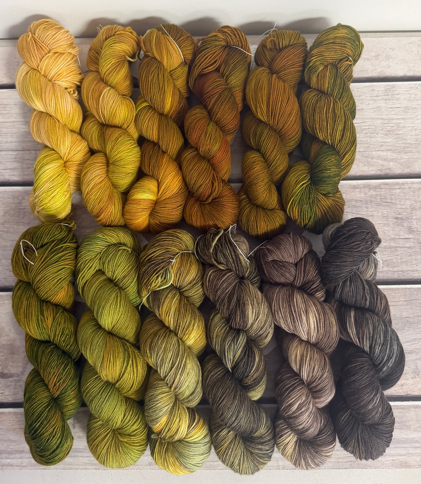 Golden Green Gryphon - full skein kit