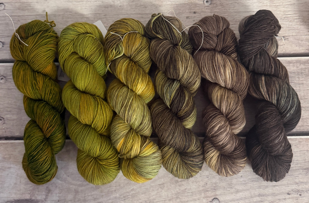 Golden Green Gryphon - full skein kit