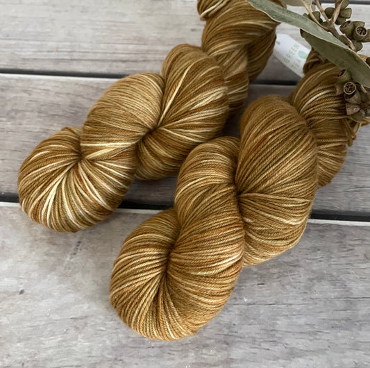 Honeybush ooak  - Darjeeling sock yarn - 4 ply