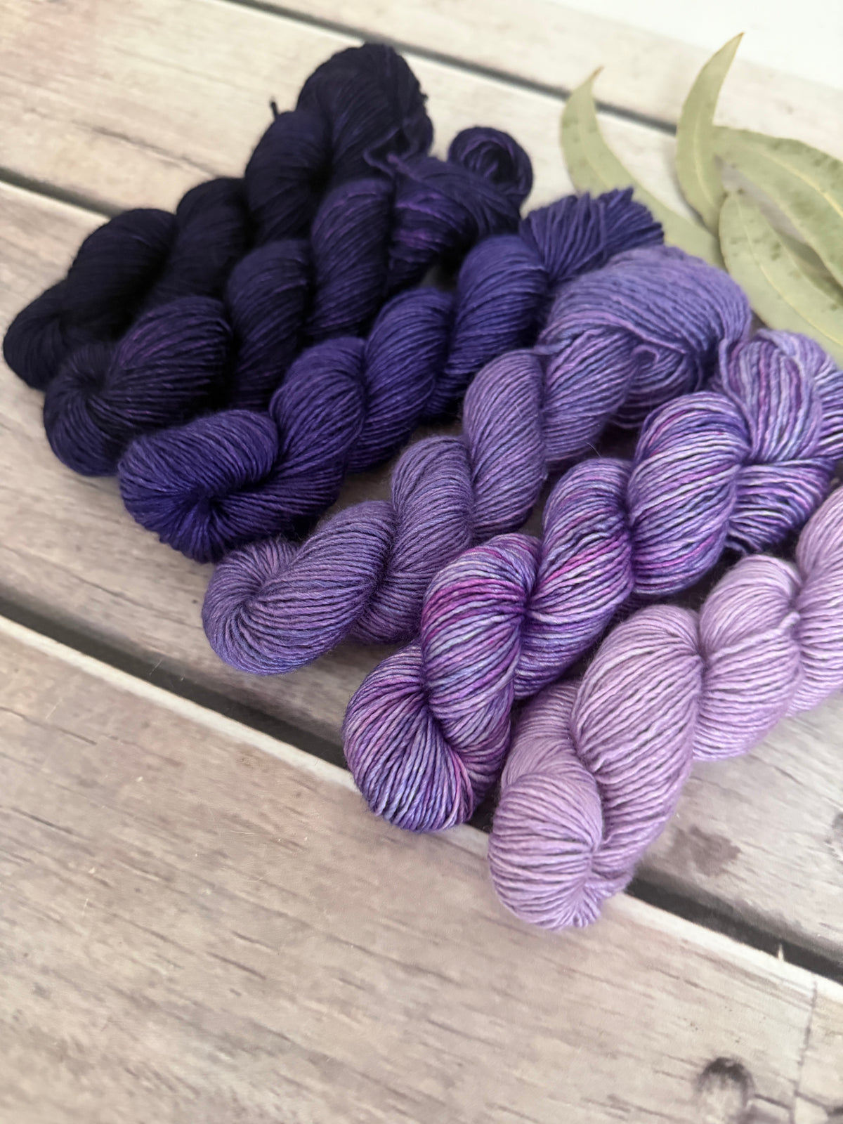 Purple Fade - Osmanthus 4 - silk/merino single 4 ply
