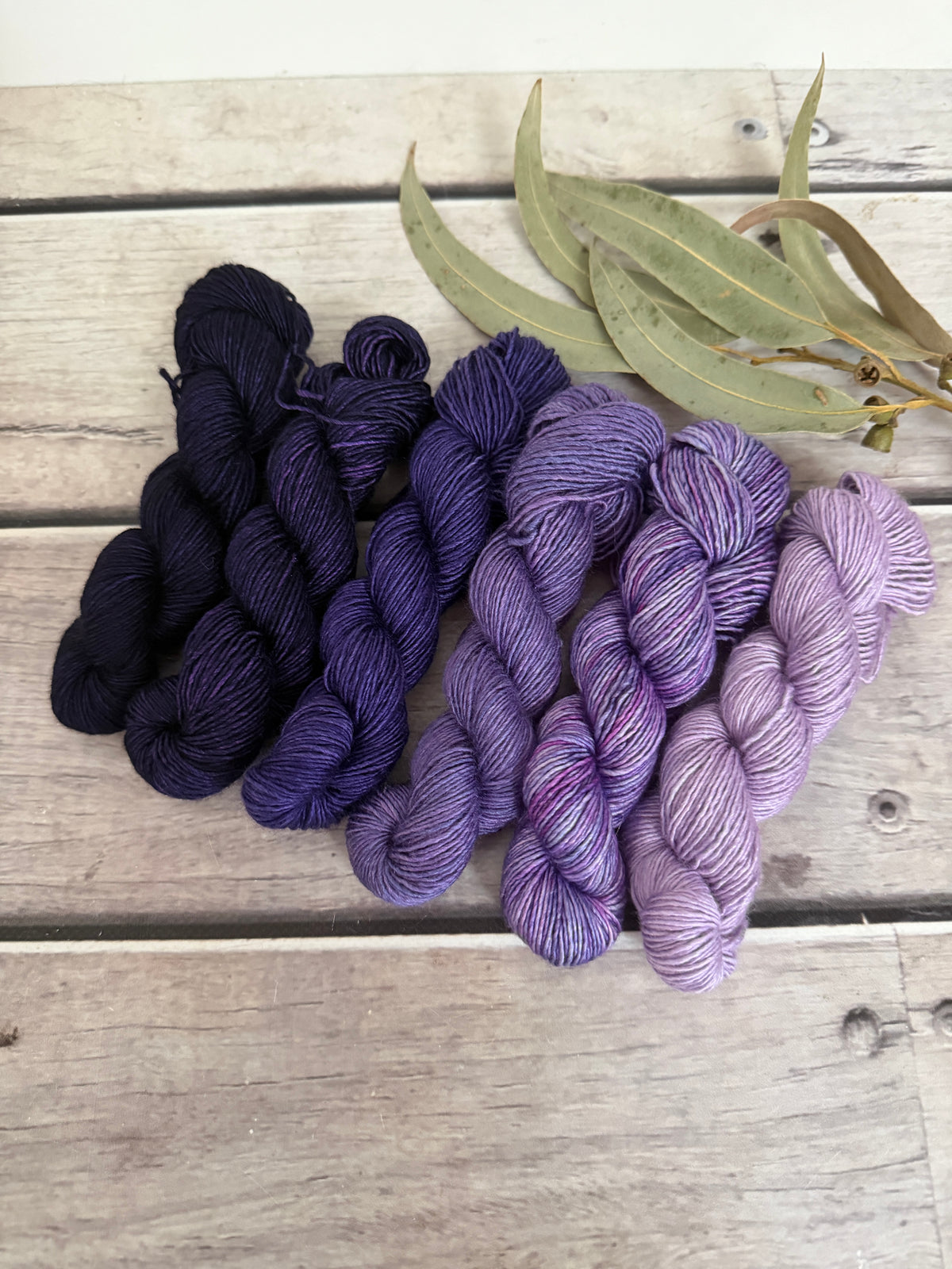 Purple Fade - Osmanthus 4 - silk/merino single 4 ply