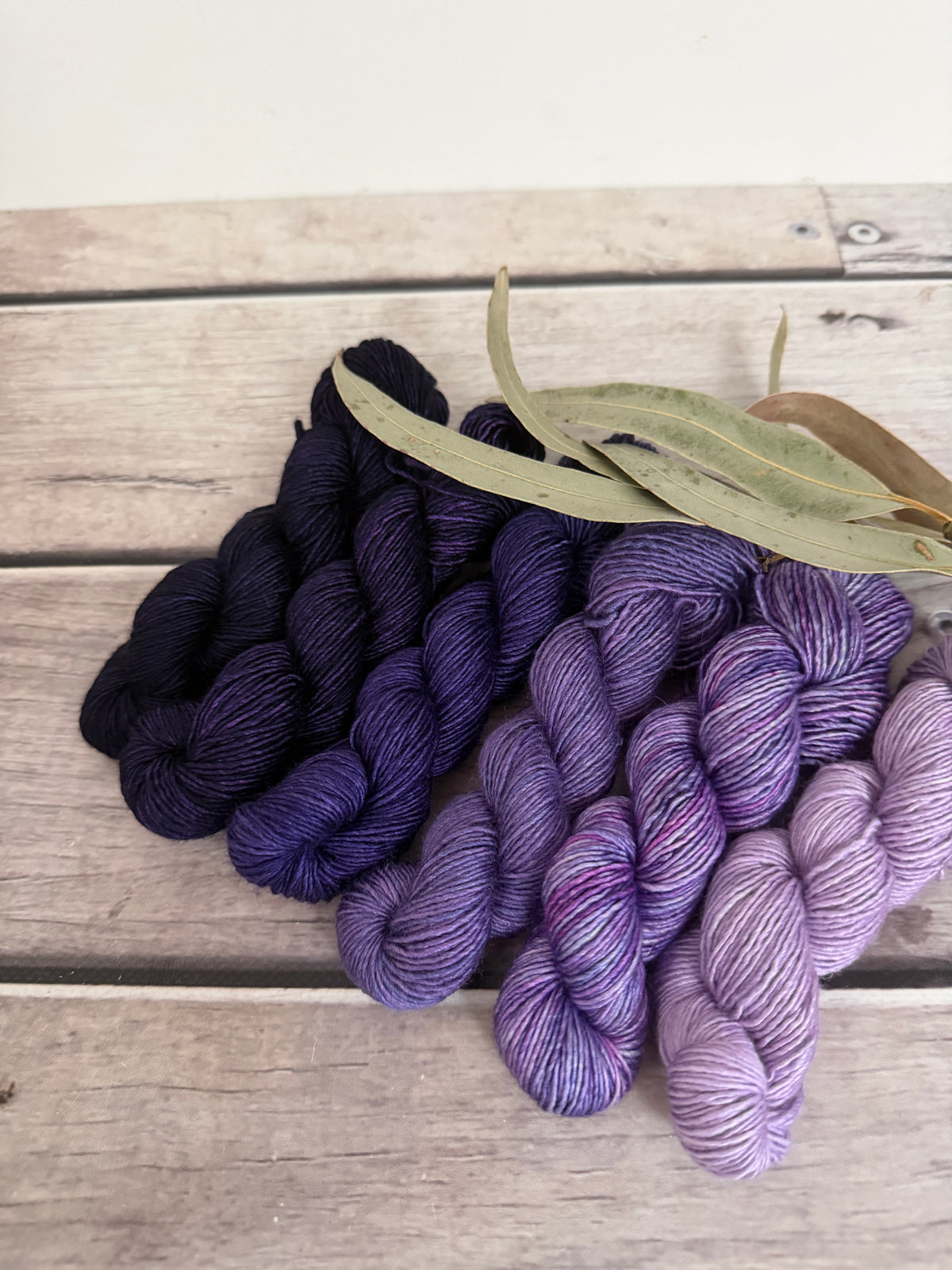 Purple Fade - Osmanthus 4 - silk/merino single 4 ply