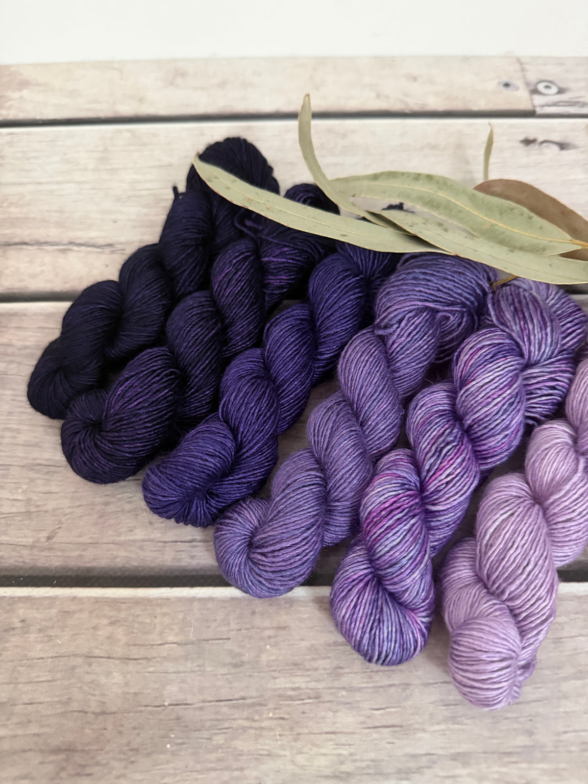 Purple Fade - Osmanthus 4 - silk/merino single 4 ply