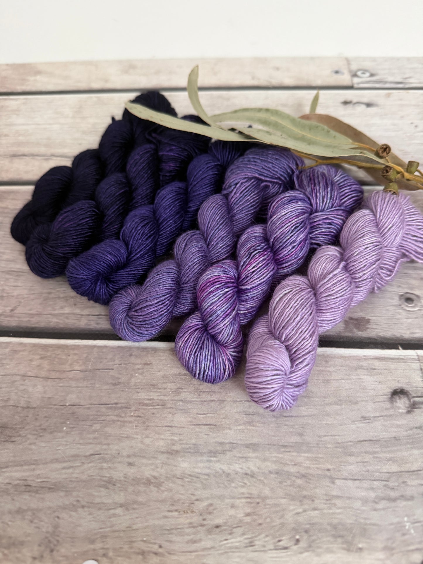 Purple Fade - Osmanthus 4 - silk/merino single 4 ply