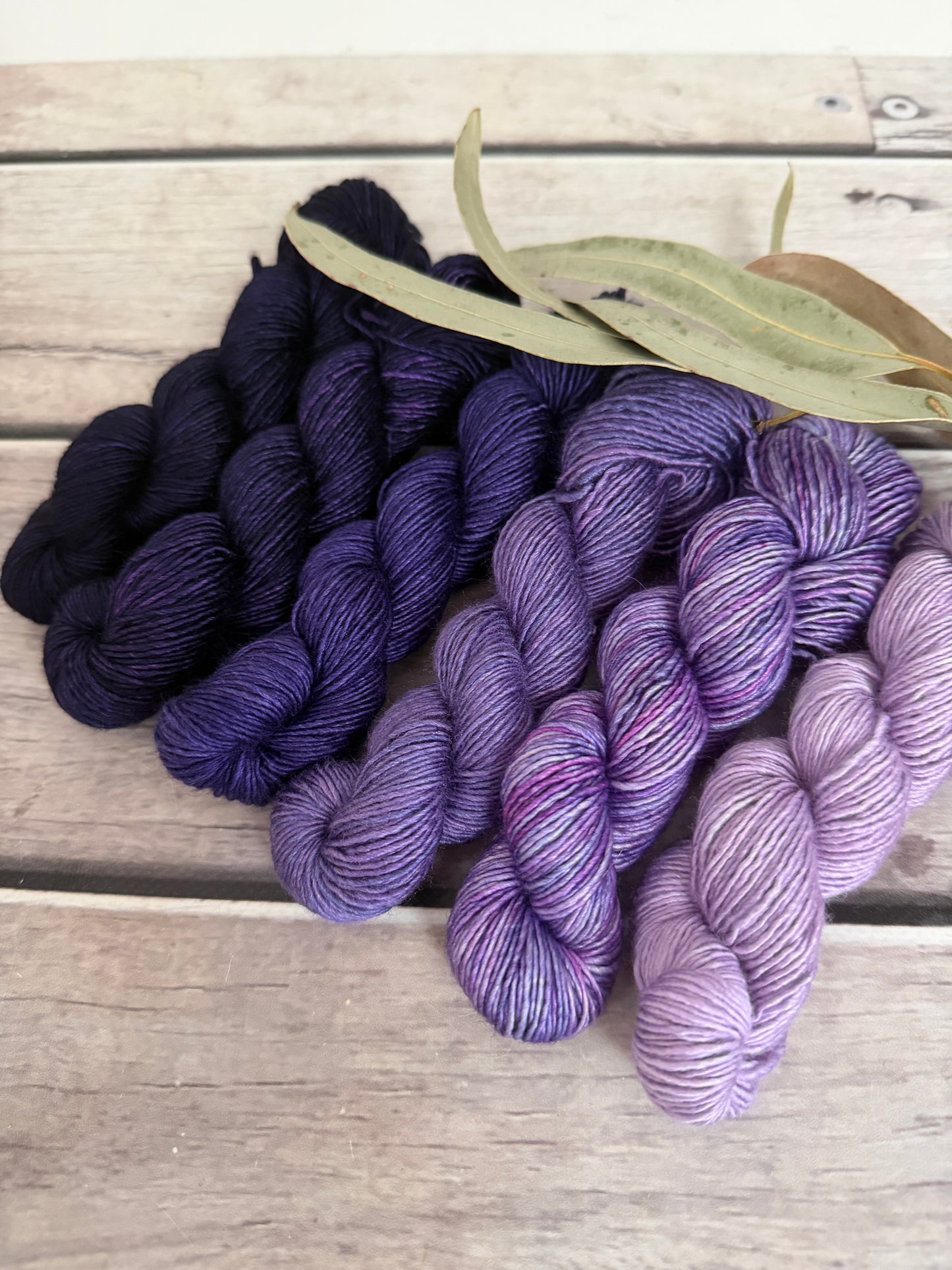 Purple Fade - Osmanthus 4 - silk/merino single 4 ply