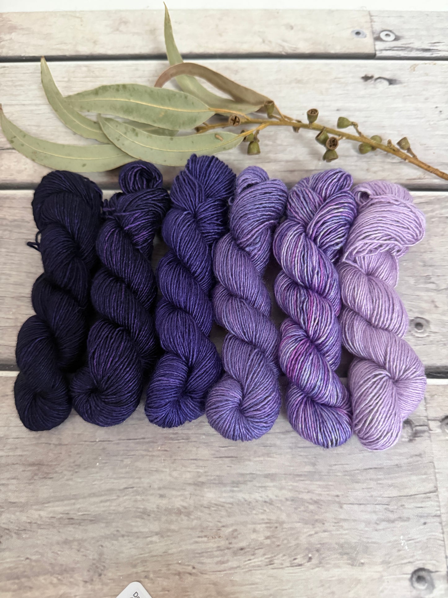 Purple Fade - Osmanthus 4 - silk/merino single 4 ply
