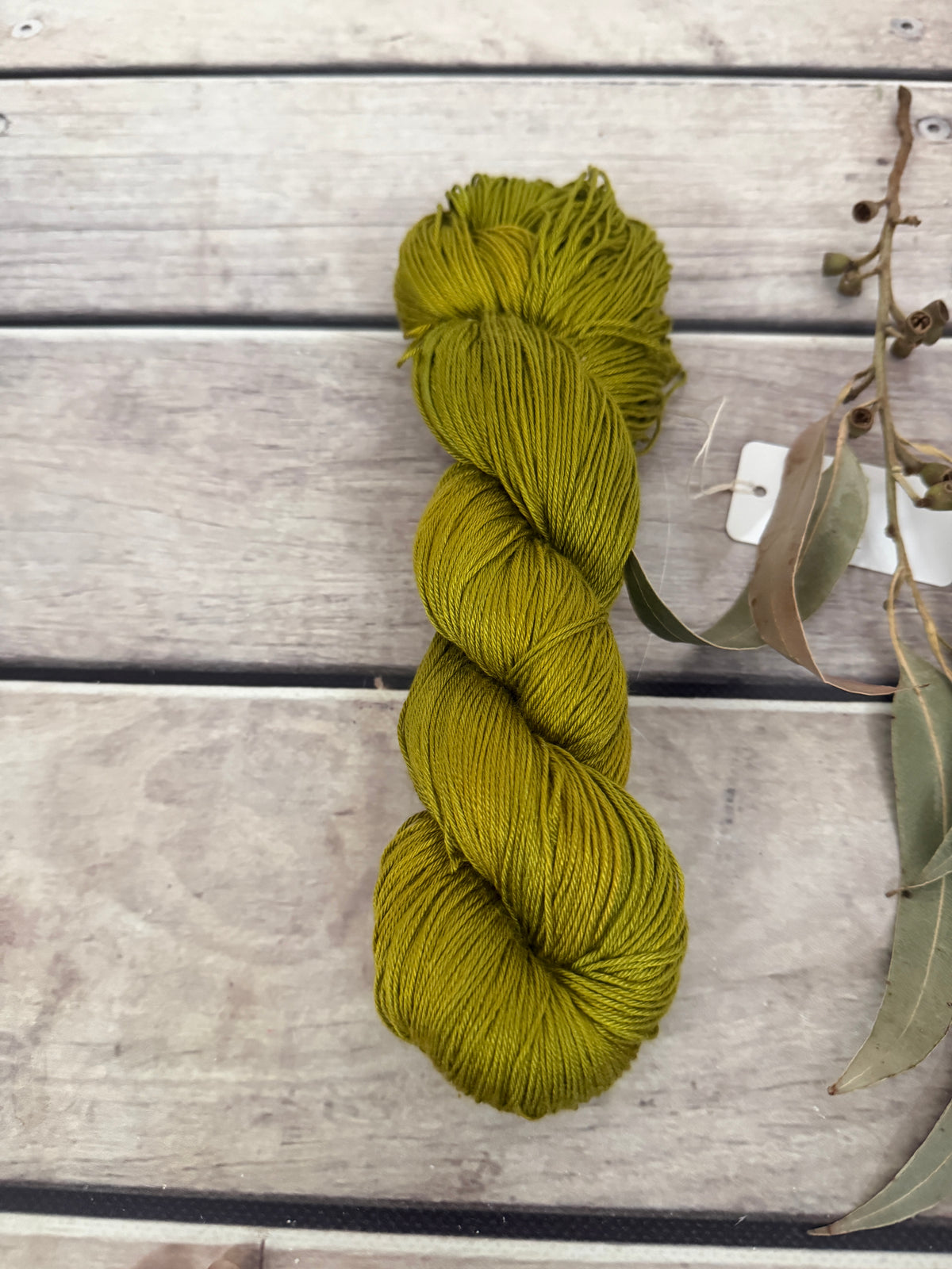 My Jade Bracelet - 4 ply in Mulberry silk - Pekoe f