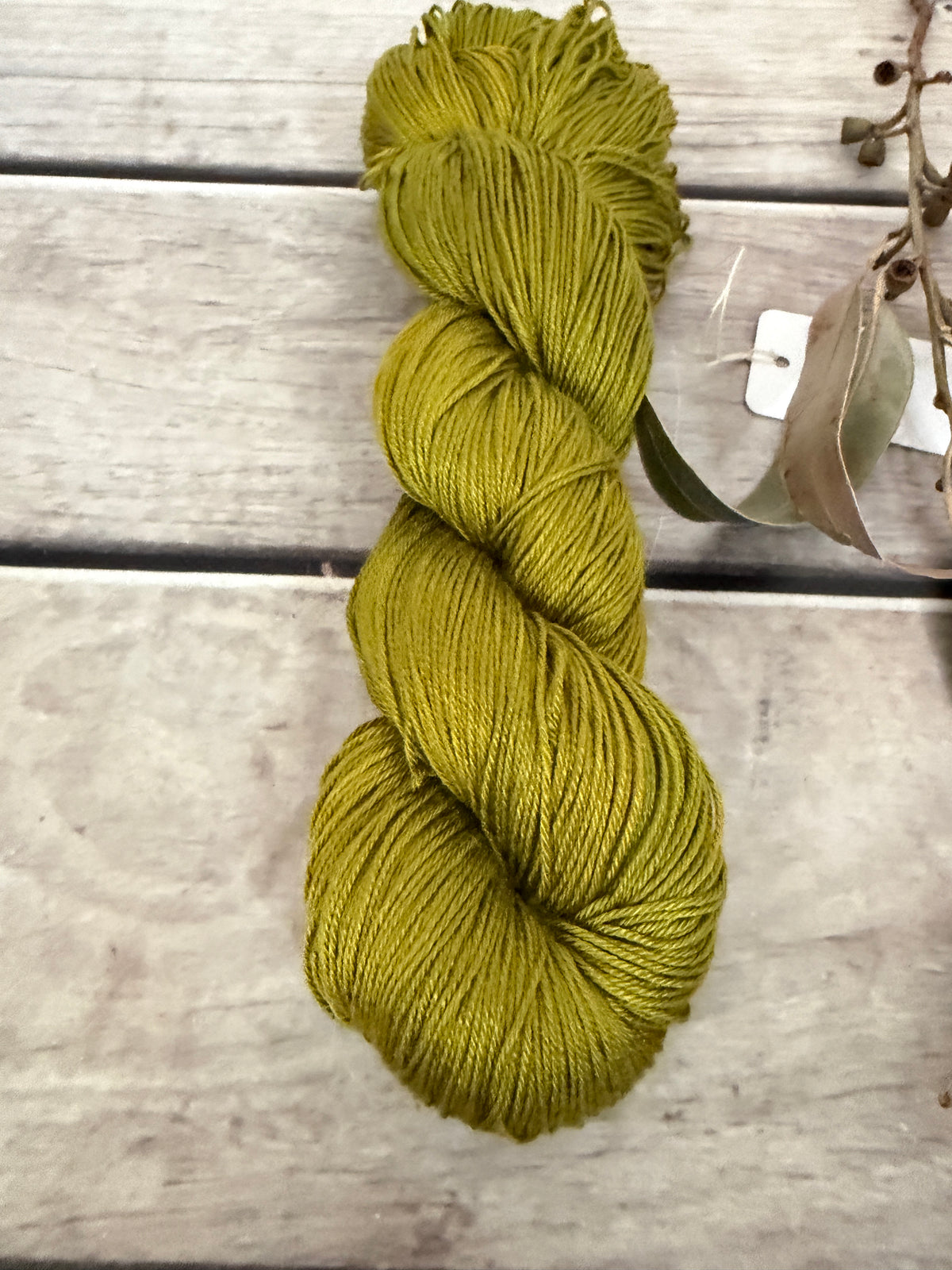 My Jade Bracelet - 4 ply in Mulberry silk - Pekoe f