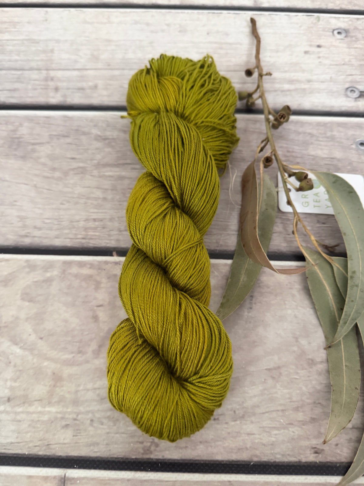 My Jade Bracelet - 4 ply in Mulberry silk - Pekoe f