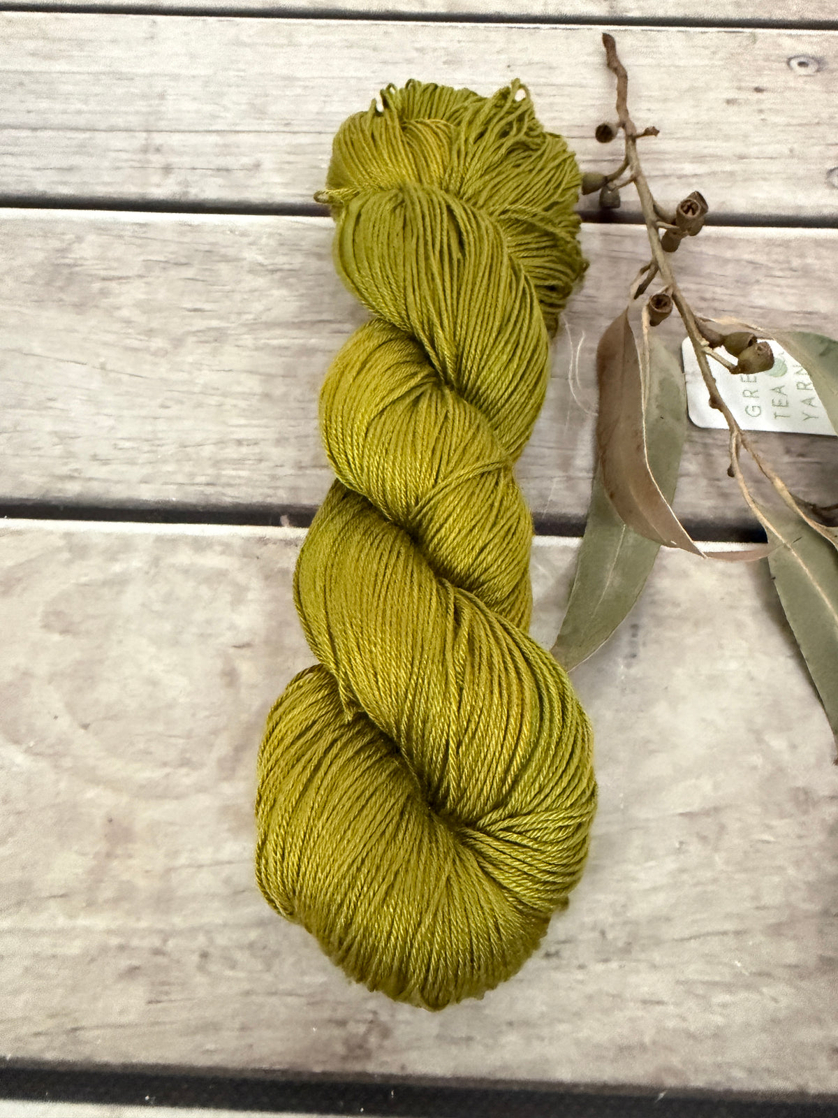 My Jade Bracelet - 4 ply in Mulberry silk - Pekoe f