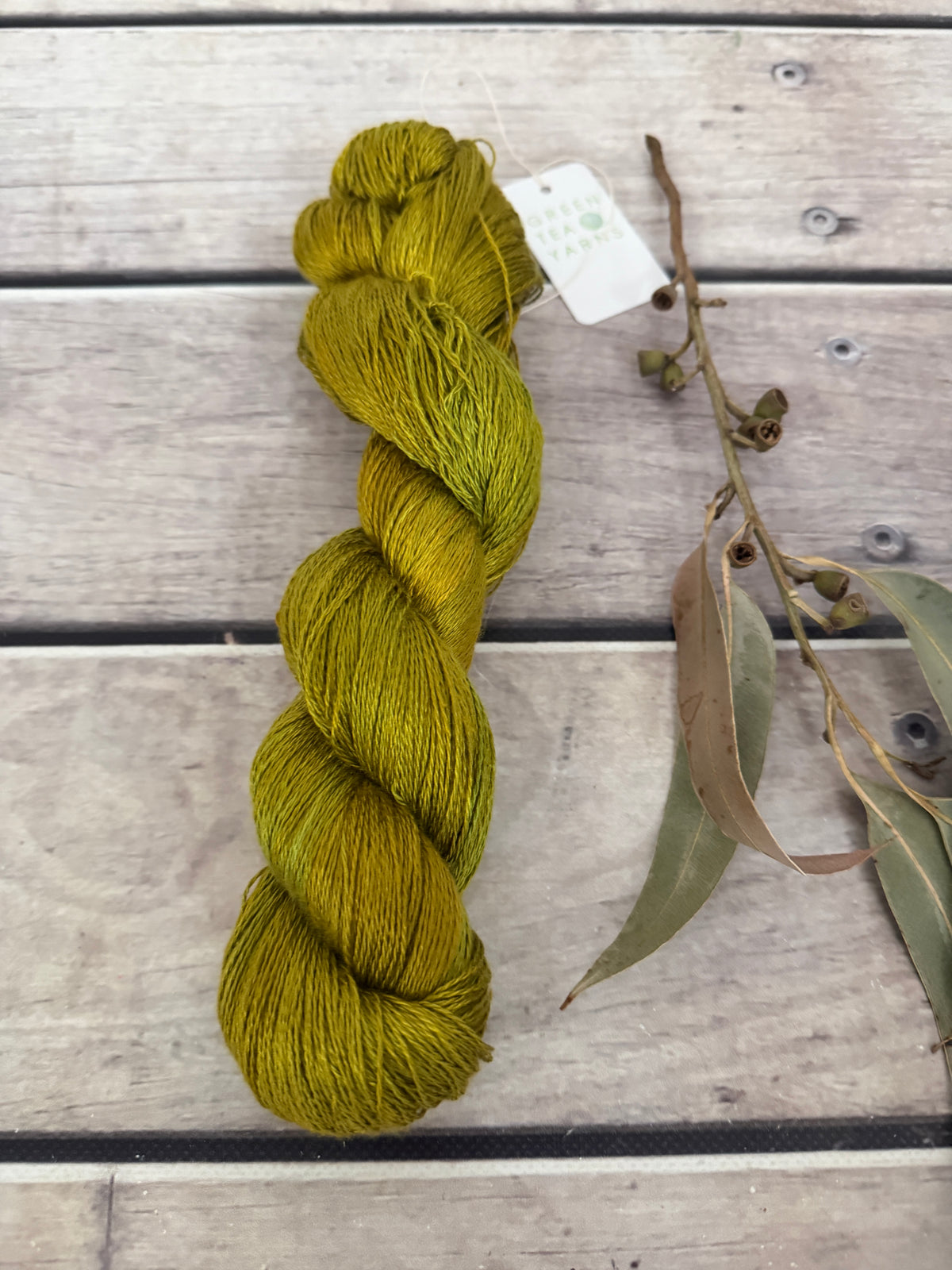 My Jade Bracelet - 2 ply in Mulberry silk - Pekoe (l)
