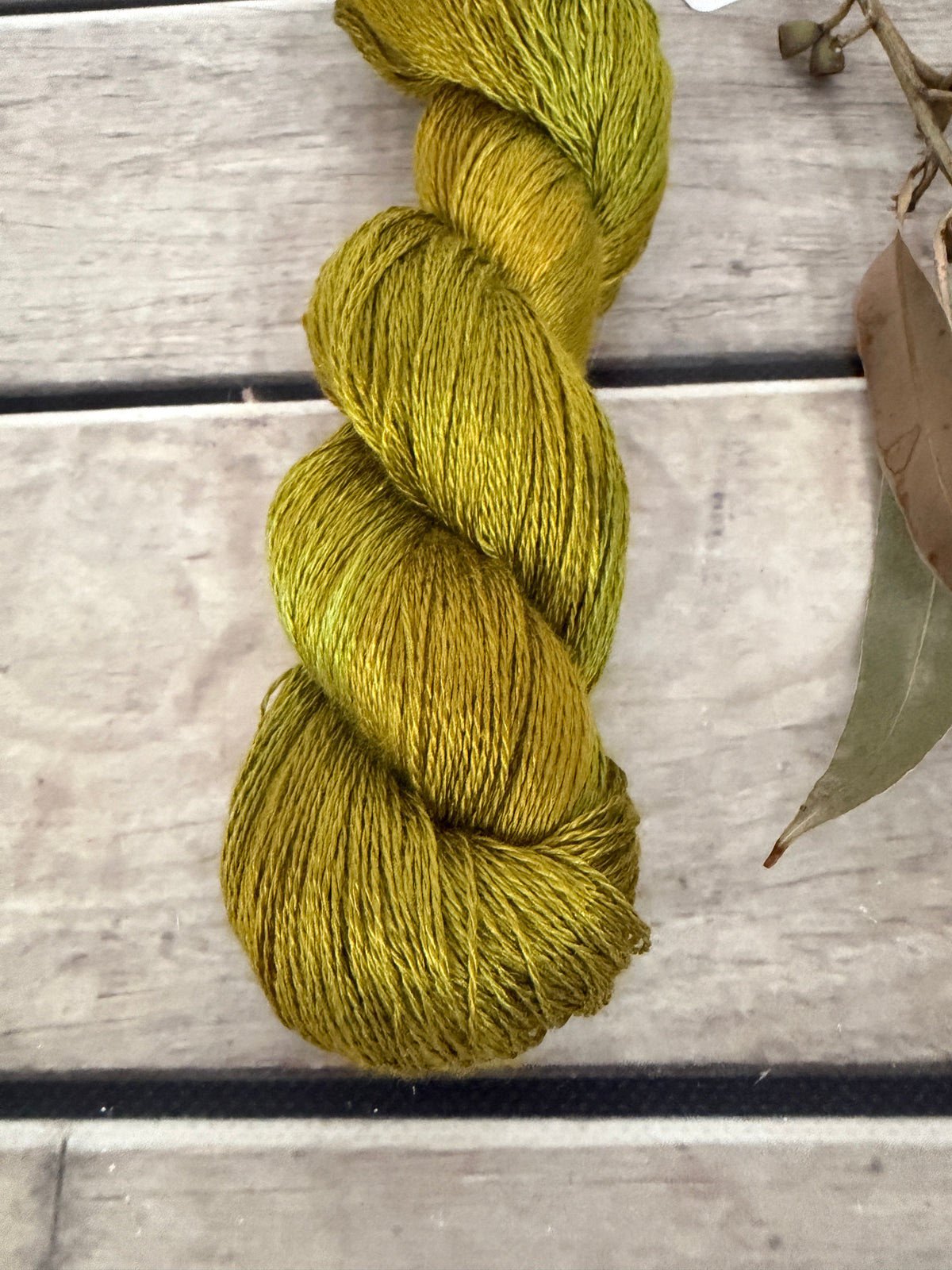 My Jade Bracelet - 2 ply in Mulberry silk - Pekoe (l)