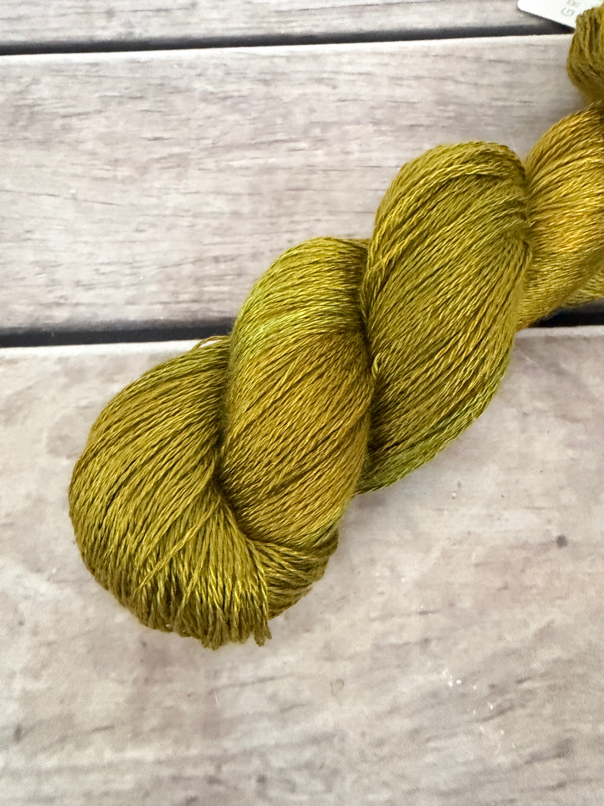 My Jade Bracelet - 2 ply in Mulberry silk - Pekoe (l)