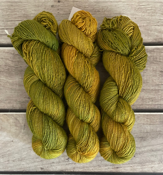 Dijon on Merino and Silk 4 ply single - Osmanthus
