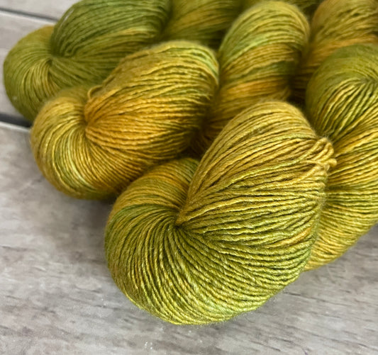 Dijon on Merino and Silk 4 ply single - Osmanthus