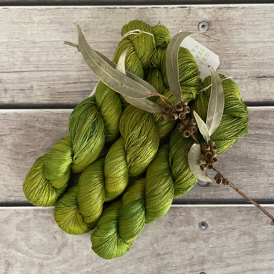 Pickle  - 3 ply pure silk yarn - Ginseng hl