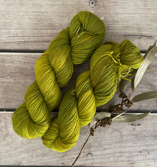 Radio Green - Merino/silk - 4 Ply - Jasmine