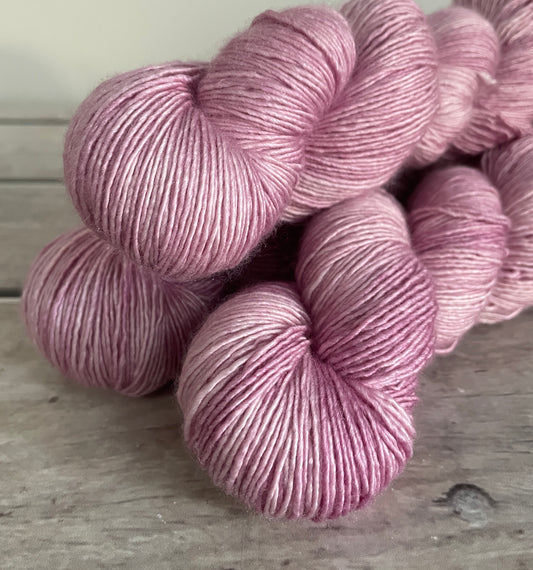 Soft Rose - 4 ply in Mulberry silk and Merino singles yarn - Osmanthus